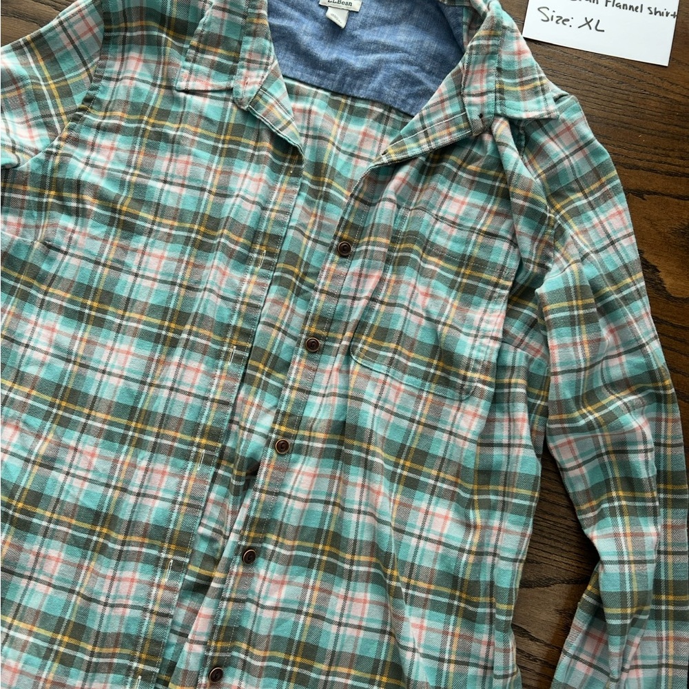 Women’s L.L. Bean Plaid Flannel Shirt